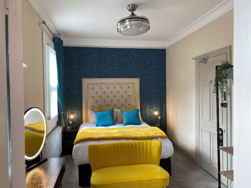 Ashbourne House image
