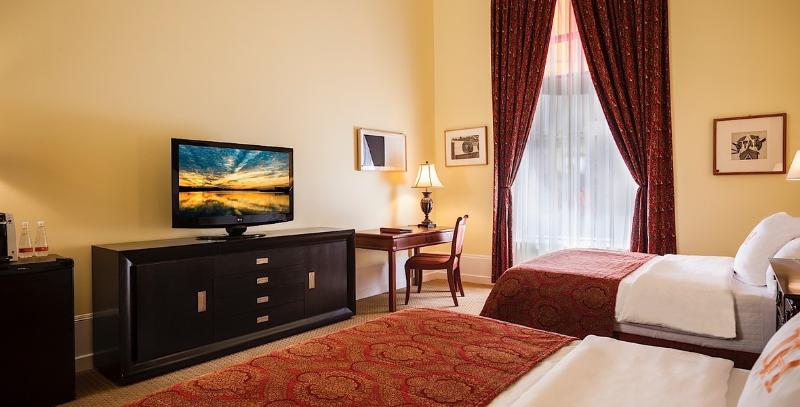 Lhotel Montreal image