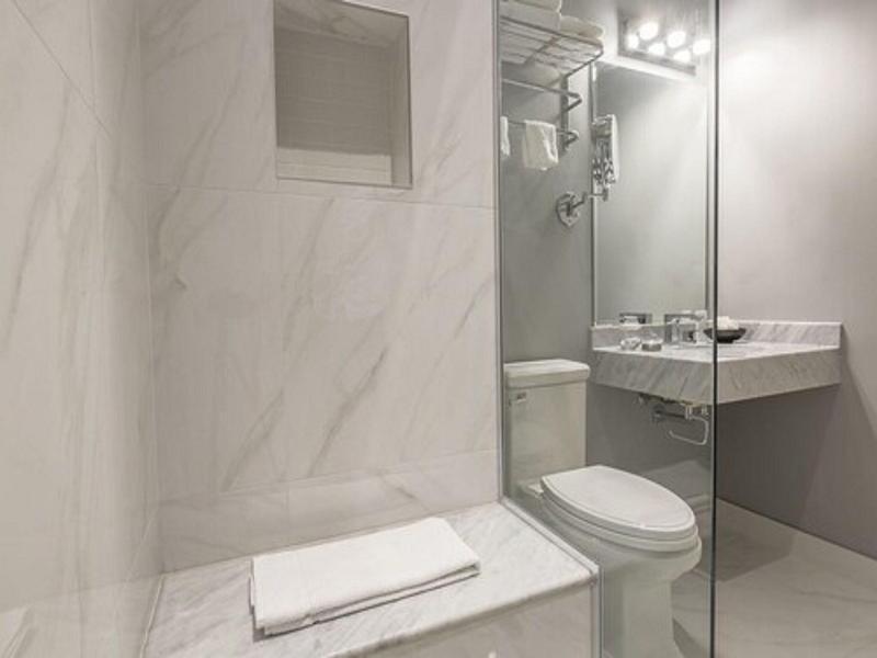 Lhotel Montreal image