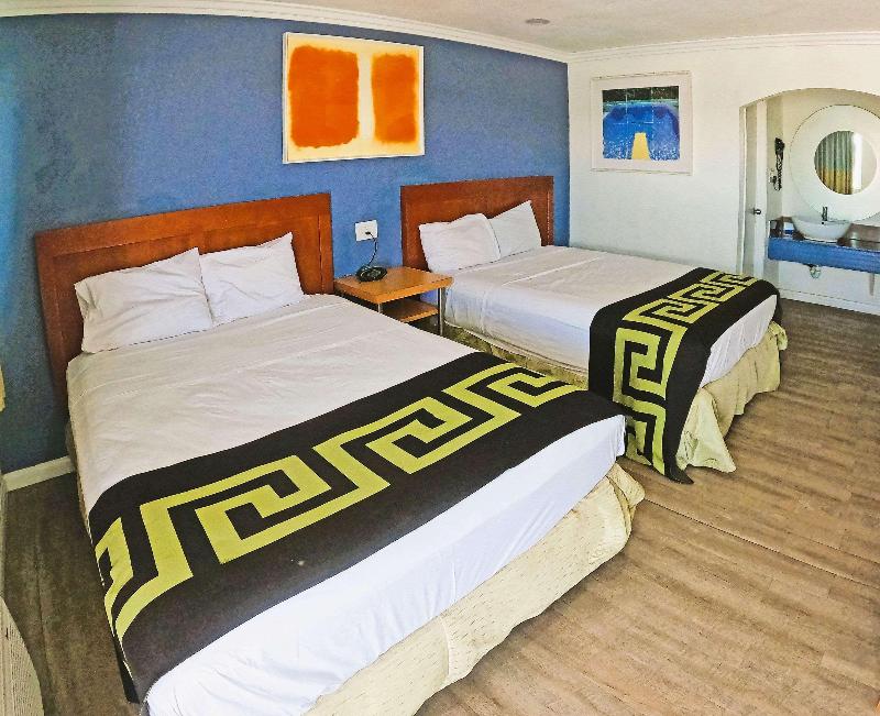 Rodeway Inn & Suites Ridgecrest image