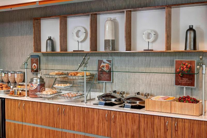 Springhill Suites St. Louis Brentwood image