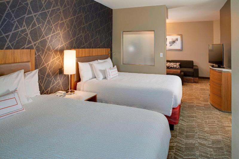 Springhill Suites St. Louis Brentwood image