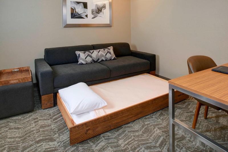 Springhill Suites St. Louis Brentwood image