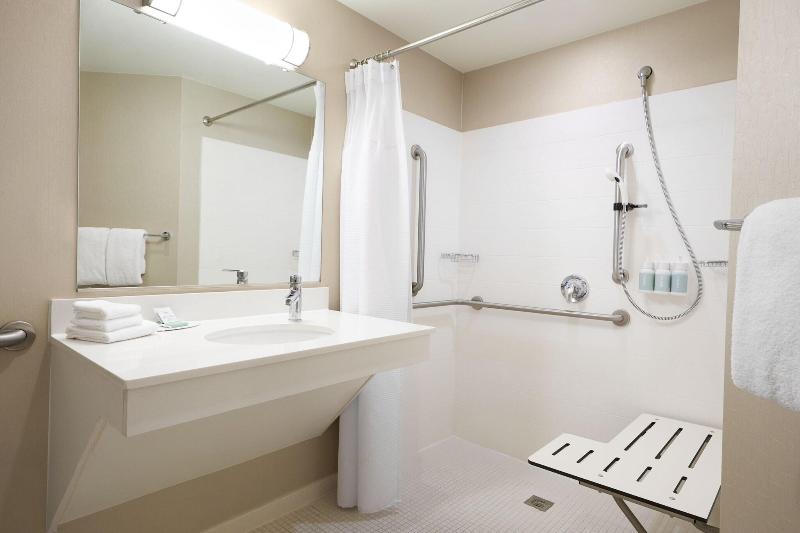 Springhill Suites St. Louis Brentwood image