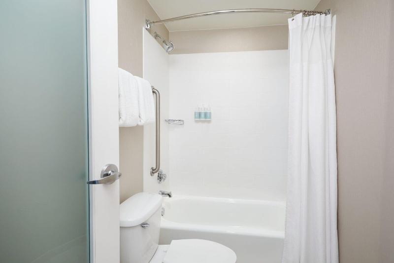 Springhill Suites St. Louis Brentwood image