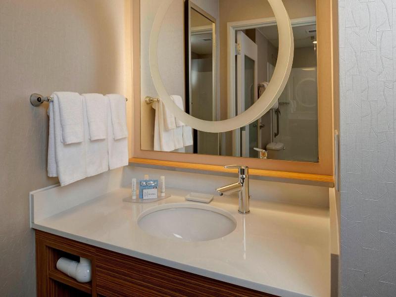 Springhill Suites St. Louis Brentwood image