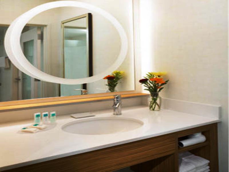 Springhill Suites St. Louis Brentwood image