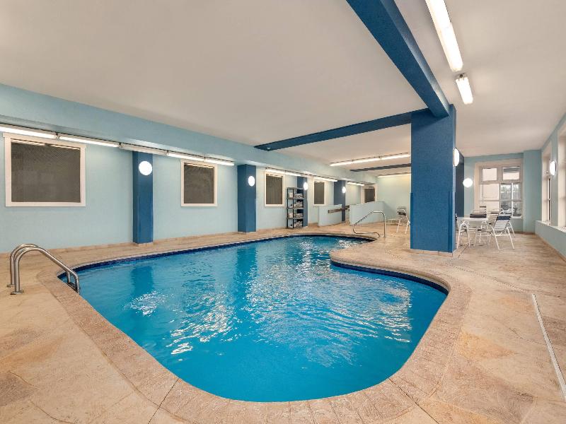 Baymont by Wyndham Rockford image