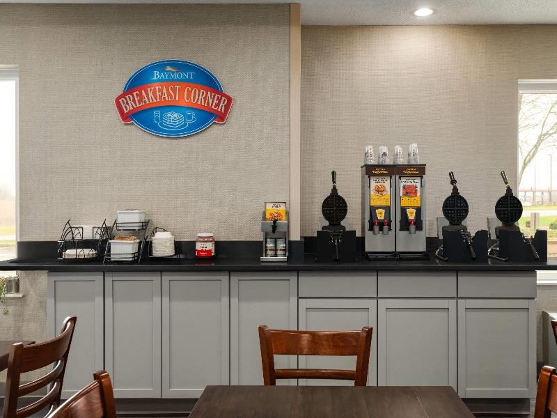 Baymont by Wyndham Rockford image