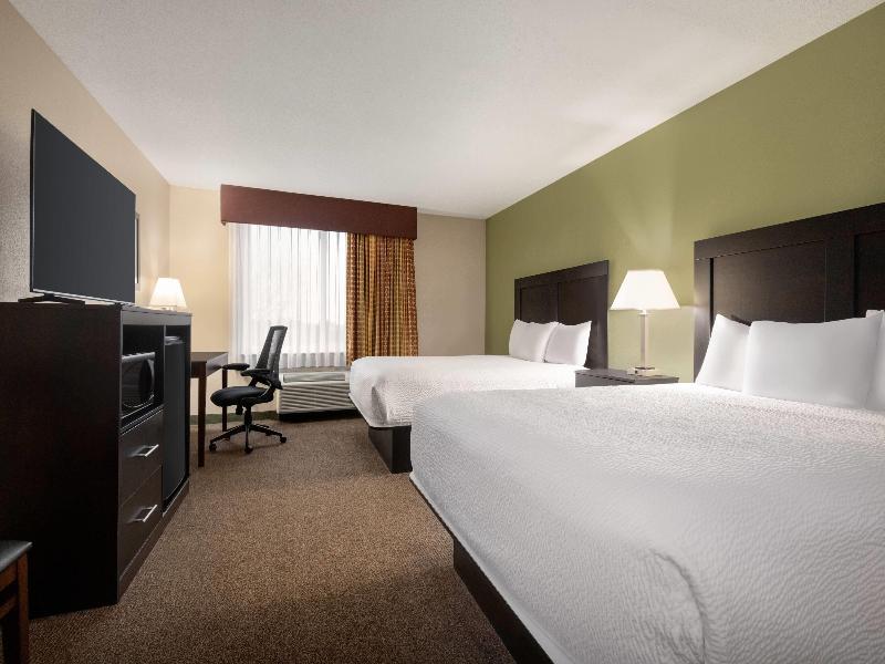 Baymont by Wyndham Rockford image