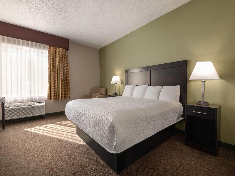 Baymont by Wyndham Rockford image