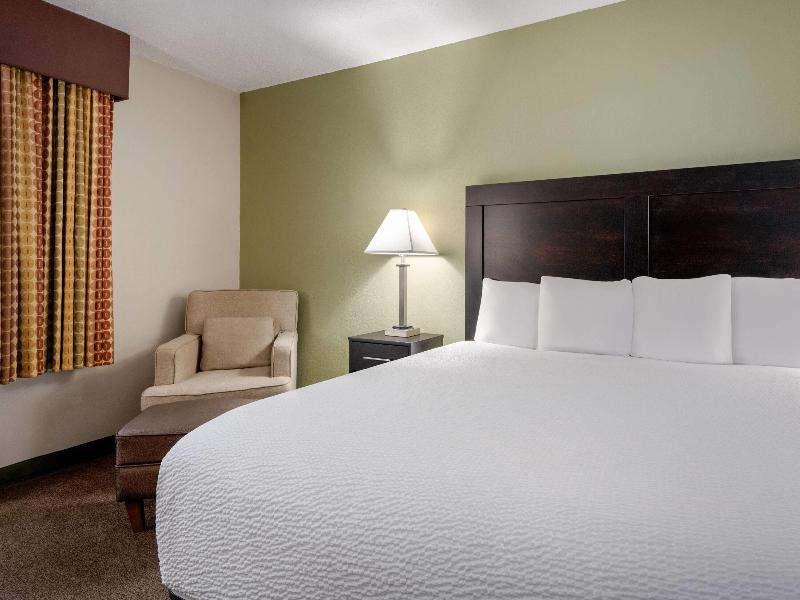 Baymont by Wyndham Rockford image