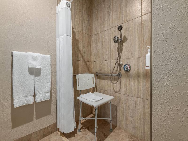 Baymont by Wyndham Rockford image