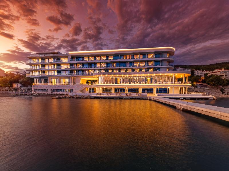 Luxury Hotel Amabilis image
