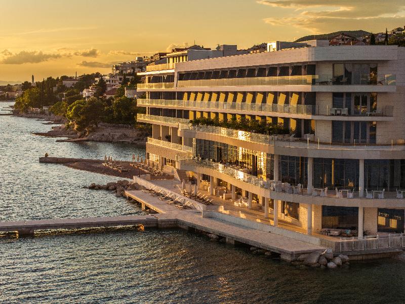 Luxury Hotel Amabilis image