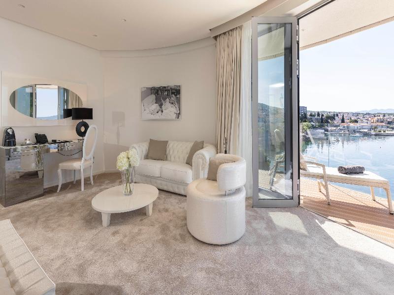 Luxury Hotel Amabilis image