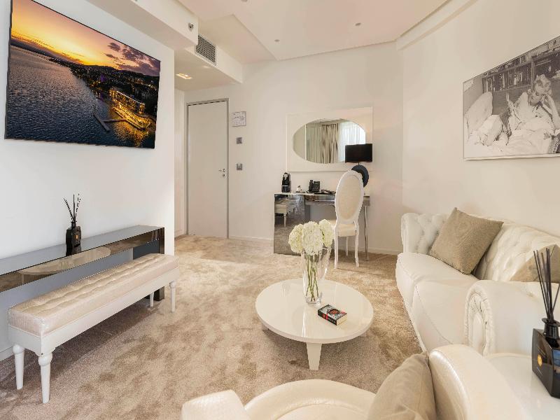 Luxury Hotel Amabilis image