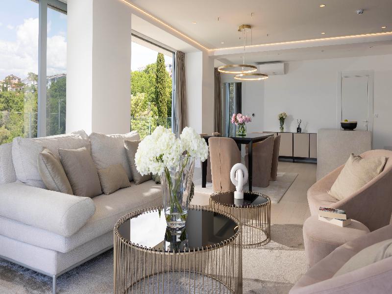 Luxury Hotel Amabilis image