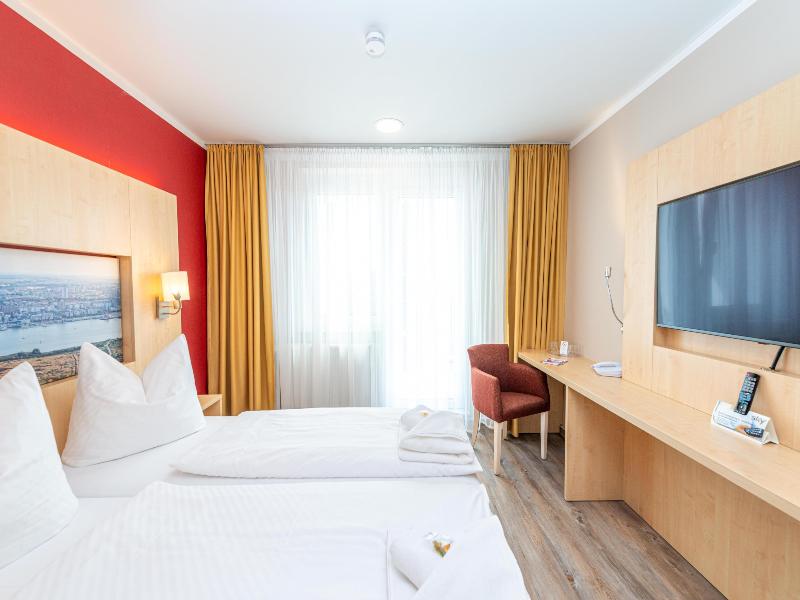 Hotel an der Stadthalle Rostock image