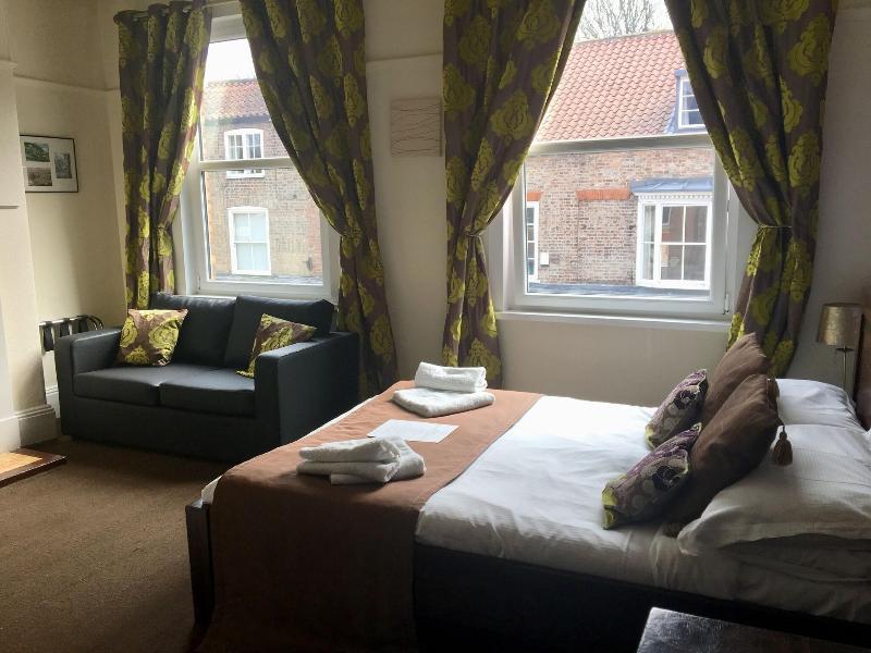 The Gillygate Hotel image