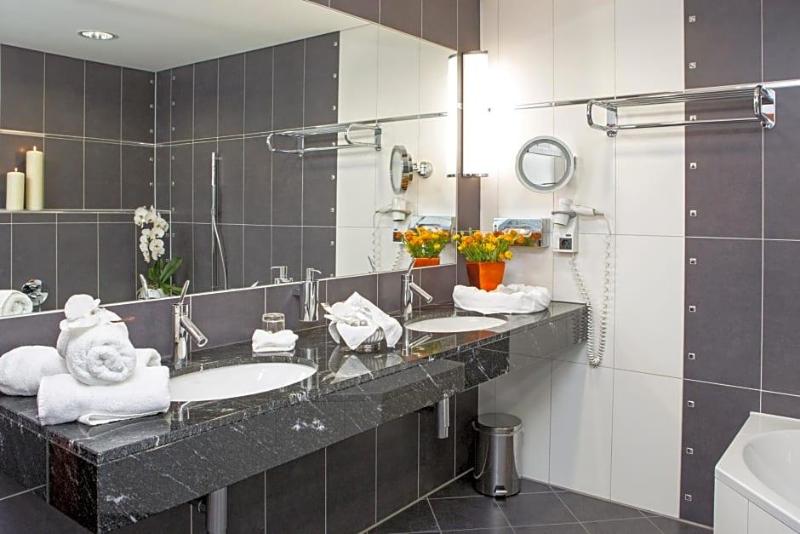 City Hotel Roding image