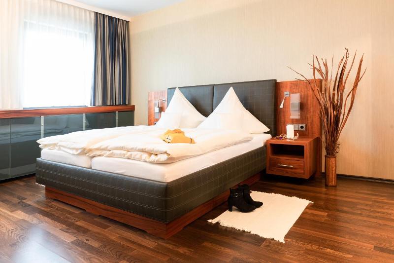 City Hotel Roding image