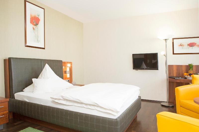 City Hotel Roding image