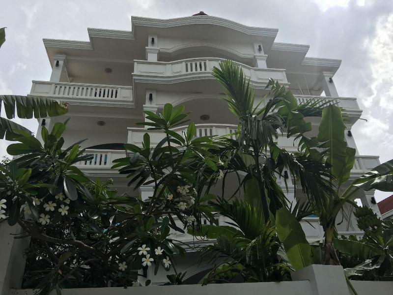 King Boutique image