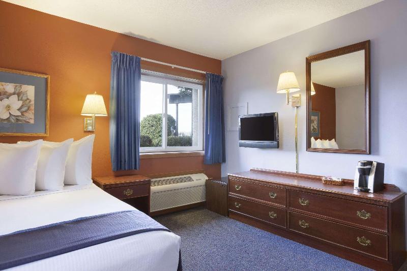 Travelodge By Wyndham Motel Of St Cloud image