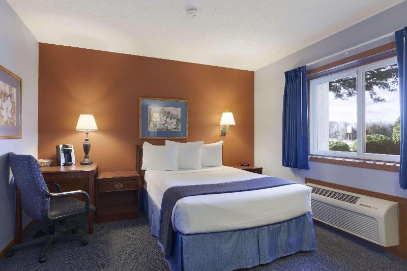 Travelodge By Wyndham Motel Of St Cloud image