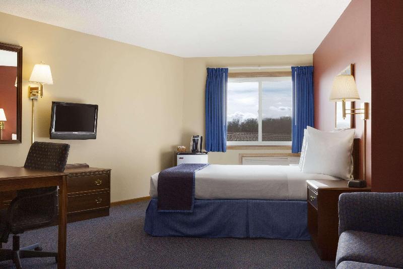 Travelodge By Wyndham Motel Of St Cloud image