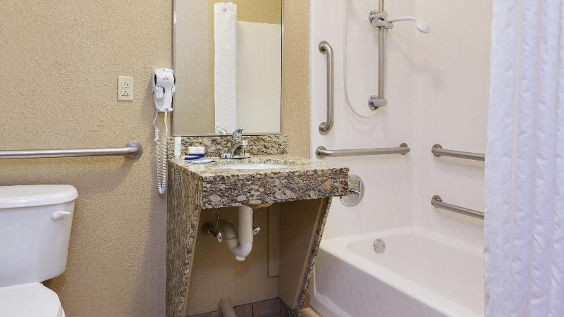Candlewood Suites Reading photo 21