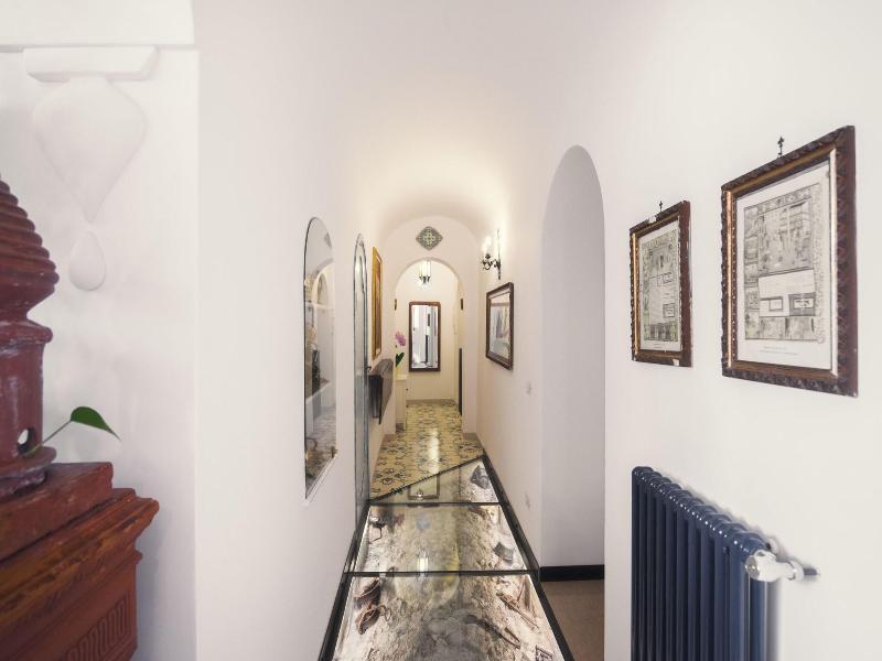 Dimora del Podestà image