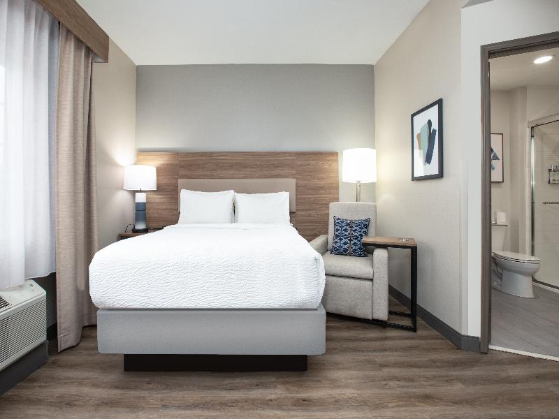 Candlewood Suites Conway image