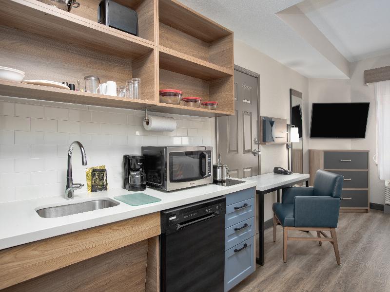 Candlewood Suites Conway image