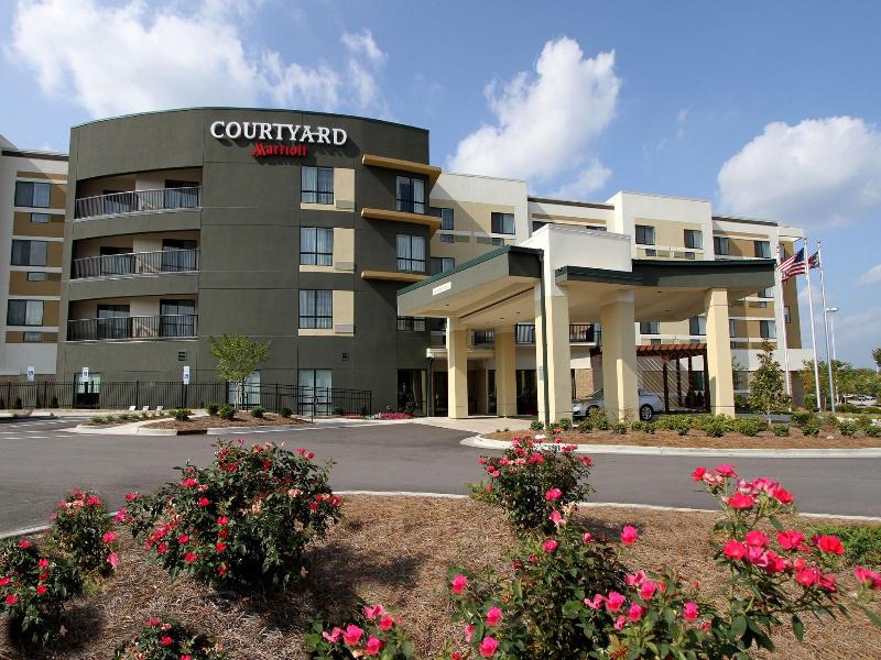 Courtyard By Marriott Triangle Town Center image