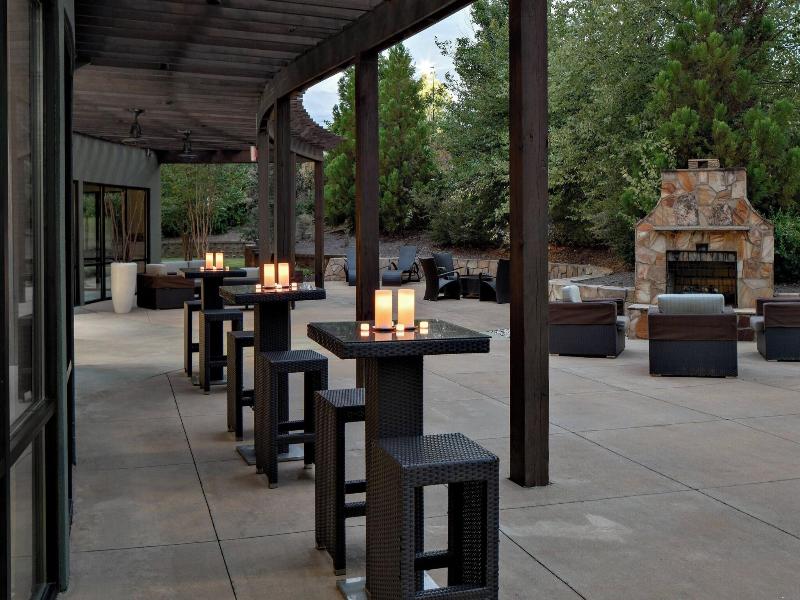Courtyard By Marriott Triangle Town Center image
