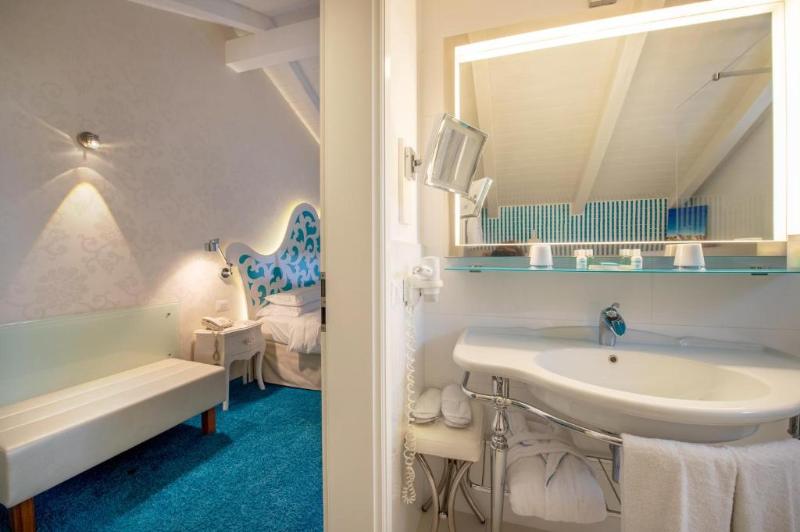 Piccolo Grand Hotel image
