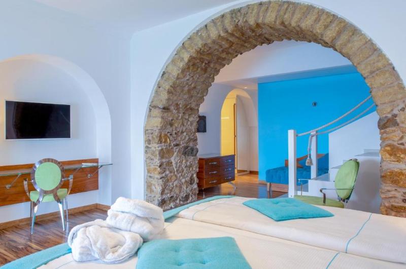 Piccolo Grand Hotel image
