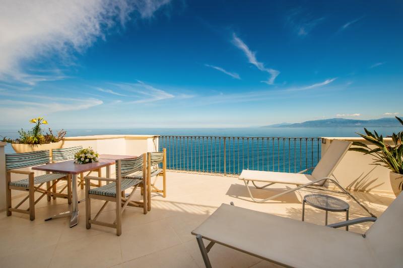Piccolo Grand Hotel image