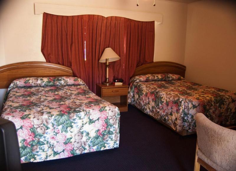 Nob Hill Lodge — photo 2