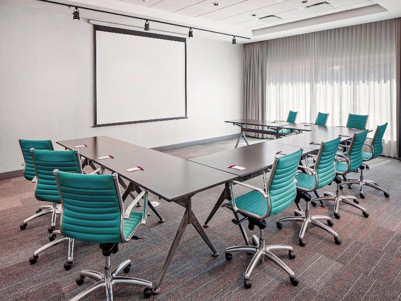 Aloft Chapel Hill image