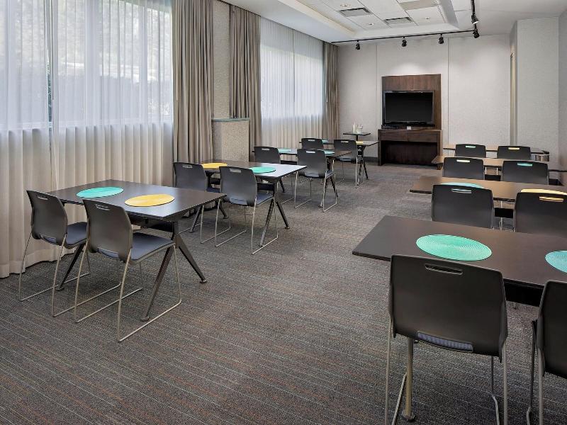 Aloft Chapel Hill image