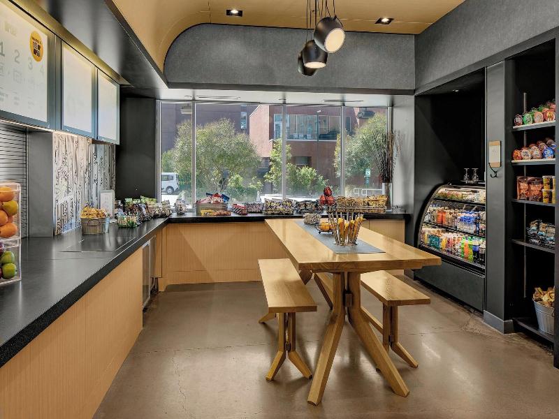 Aloft Chapel Hill image