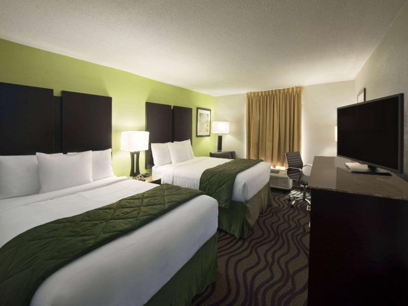 Days Inn By Wyndham Rome Downtown image