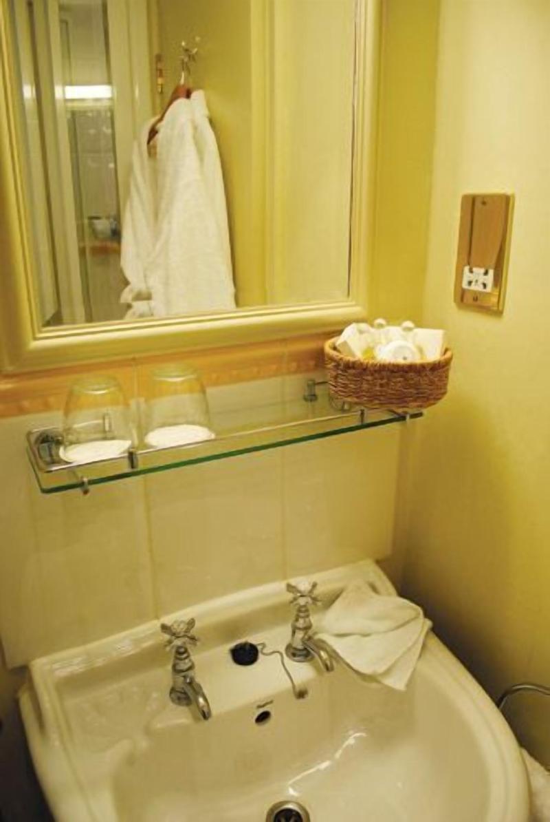 Dukes Hotel image