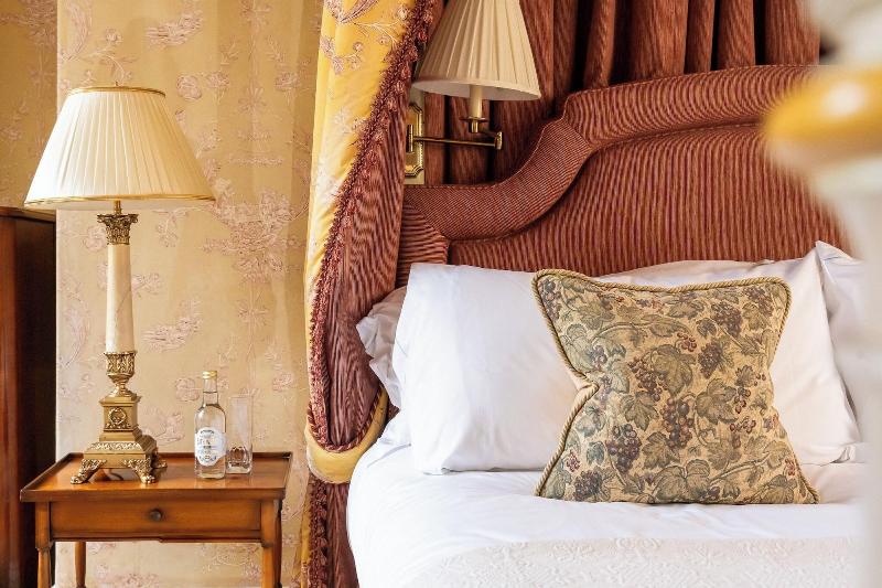Dukes Hotel image