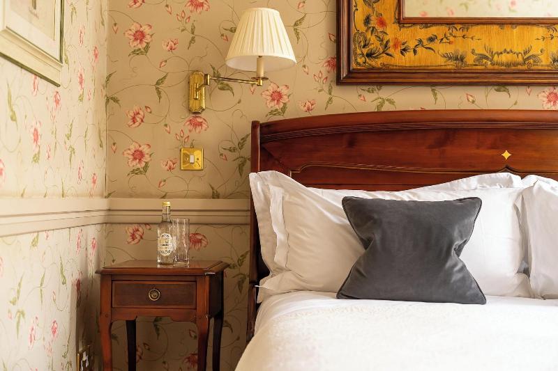 Dukes Hotel image