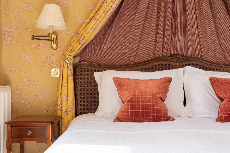 Dukes Hotel image