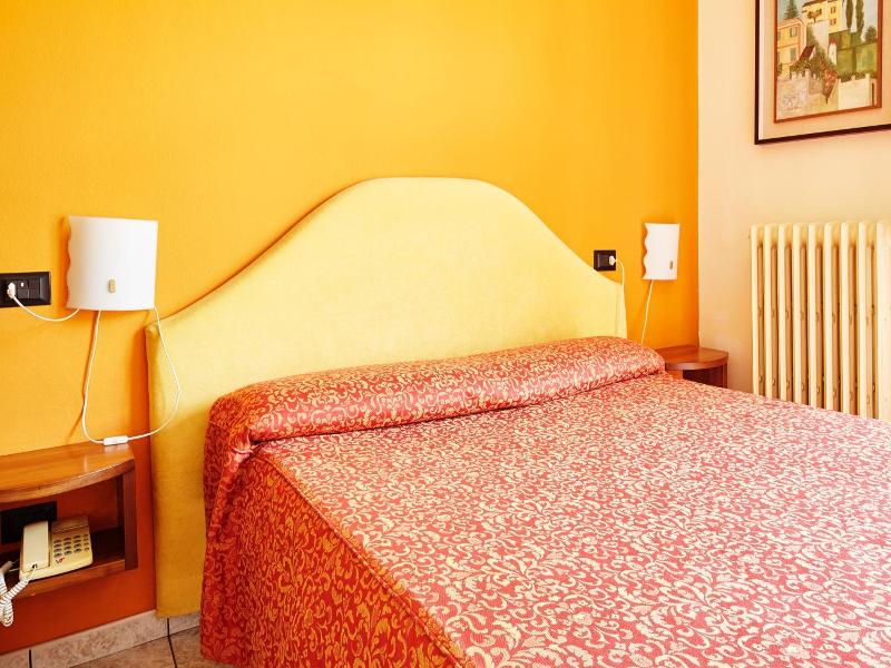 Hotel 2000 image